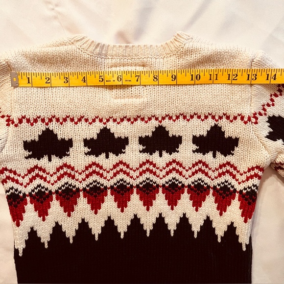 Canadiana Sweater Boys Medium Red White Blue Crew Neck Wool Blend Chunky Knit - Picture 10 of 15